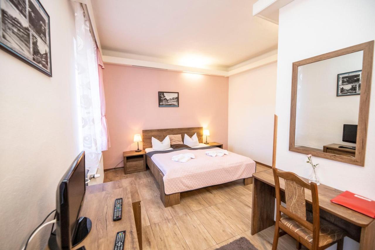 Hotel Džbán Karlova Studánka Exterior foto