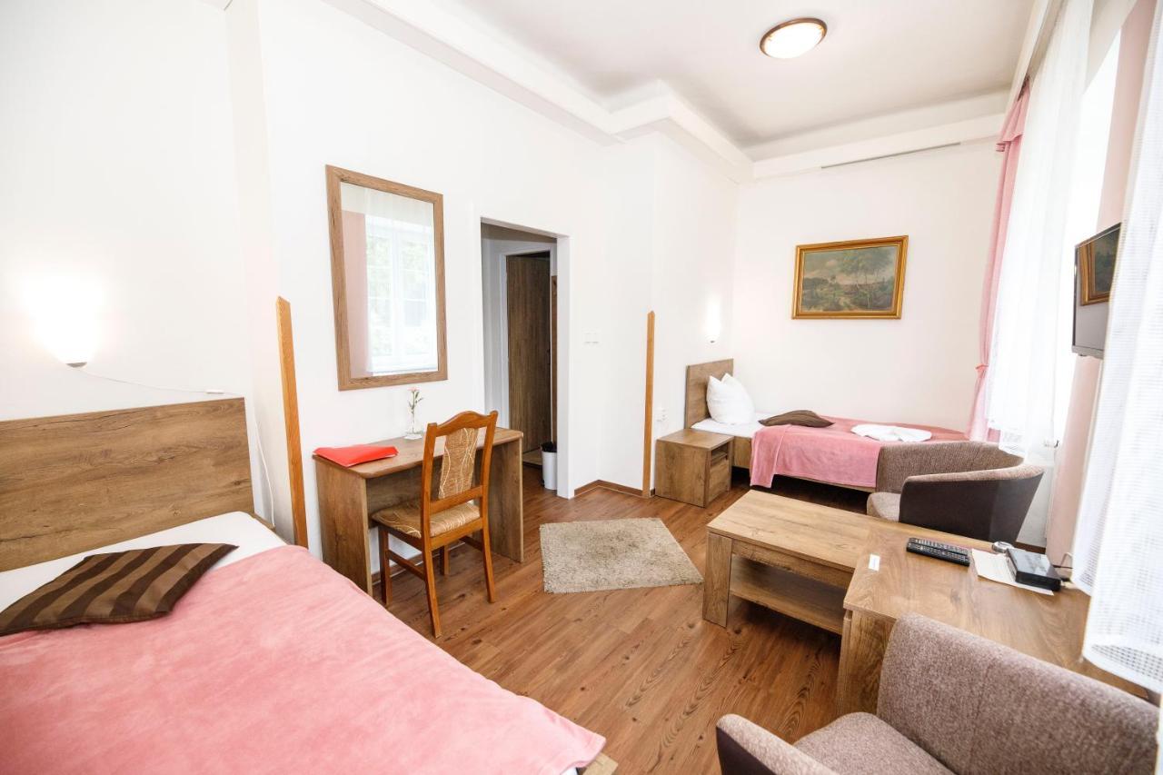 Hotel Džbán Karlova Studánka Exterior foto